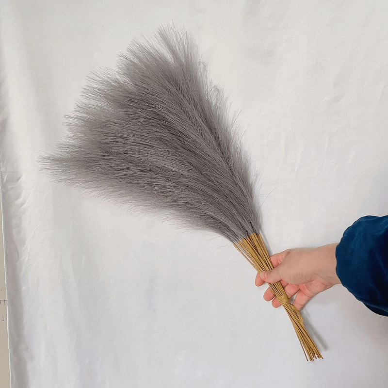 Short Faux Pampas Grass (10 Pcs)