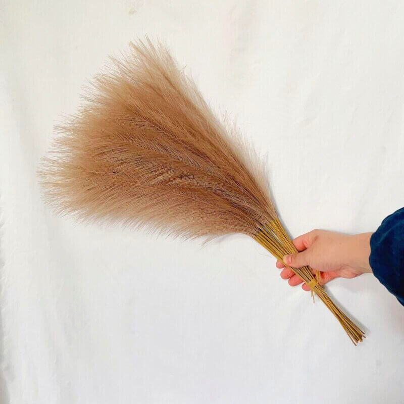 Short Faux Pampas Grass (10 Pcs)